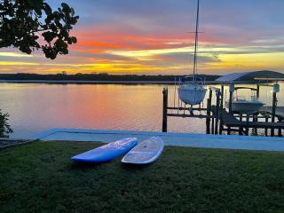 Private Beachfront Fun, Kayaks, Dolphins & Sunsets Await - Fins & Grins - Roelens - 3