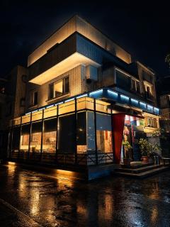 Breeze and Waves Hostel - 5