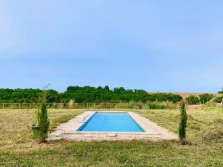 Charmante maison en pierre, piscine - 0