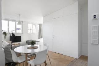 Unique and Bright Penthouse Studio in Ullanlinna - 4