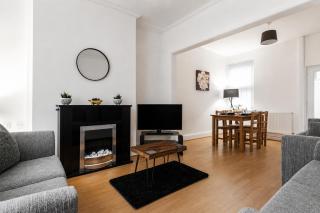 Spacious 2 Bedroom House - Sleeps 5 - Perfect for Work Stays & Longer bookings - 3
