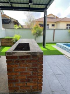 Private Pool 4BR Walk to Wedding Hall Doko Ratna - 4