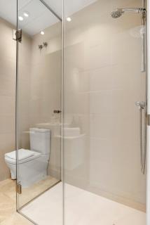 Luxurious Penthouse - View, Roof Terrace, 3BR - 2BA - 9