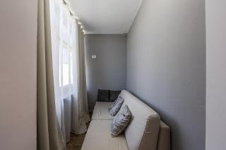 Aqua Vista Apartment Waterfront Balcony Escape by PikHost - 3