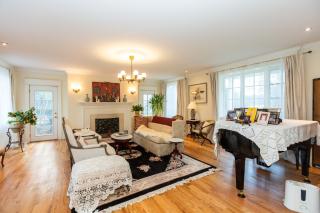 Cozy 1-Bedroom Stay in a Shared Home - 8