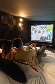 La Loge Votre studio cinéma en bord de rance - 3