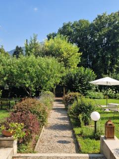 Villa Orea - with Garden & Lake Access - 8