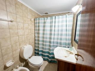 Departamento en Calle Principal - Balcón, Luminoso - Pax 4 - 7
