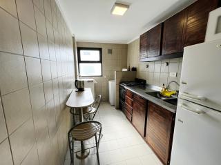 Departamento en Calle Principal - Balcón, Luminoso - Pax 4 - 5