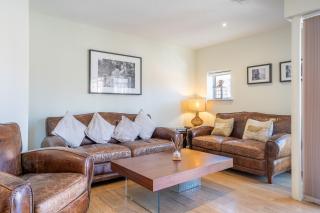 10 Stonegate Court - 1