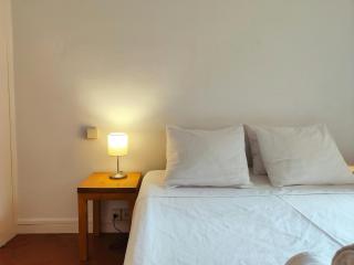 Cute 1 bedroom apt. Super central location. R.K - 4