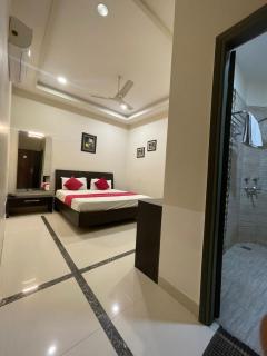 Hotel Oval Hut - 6