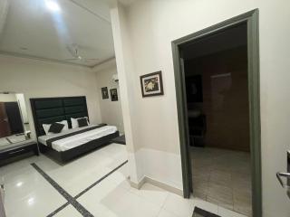 Hotel Oval Hut - 3