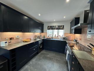 Wisteria House 3 bed sleeps 6 - 1