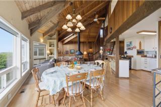 The Yaquina House w Sauna, Decks and Views - 8