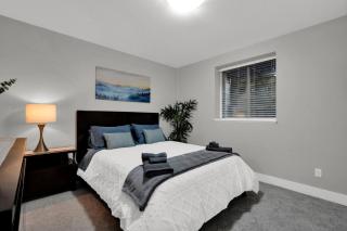 Kings Cottage 2BR Suite in North Van - 7