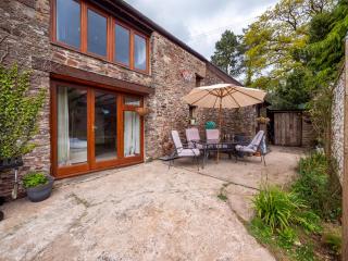 Charming Devon Barn for the family with parking - 9