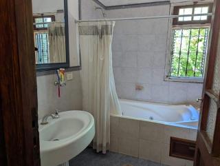 La Casa de Elena - 8