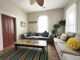 Sunny Shores - Close to beach, downtown and attractions - 2