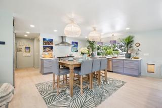 Longboat Key Waterfront - Private Heated Pool with Soaking End & Luxury Hot Tub! - 1