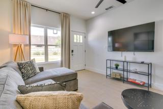 Modern Brownsville Duplex Near Zoo and SPI - 1
