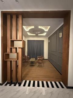 Luxury Modern Designer Stay Spacious Bedroom - 4