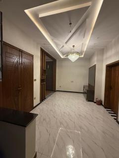 Luxury Modern Designer Stay Spacious Bedroom - 1