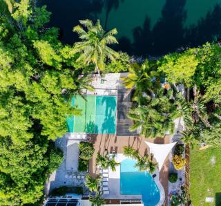 Waterfront Pickleball, Hot Tb, Cinema, Sauna, Pool - 9