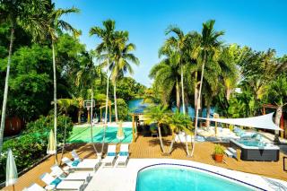 Waterfront Pickleball, Hot Tb, Cinema, Sauna, Pool - 0