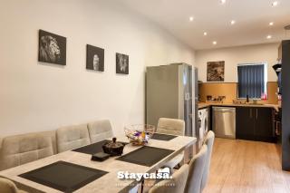Clarence Co-Living - Private Room Self-Cater - 5