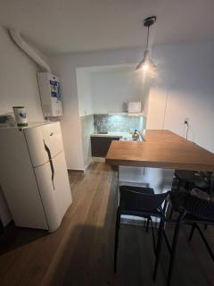 Departamento para 4 personas, a metros del Hospital Privado - 1
