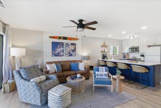Lakeview Retreat Near Margaritaville - 3