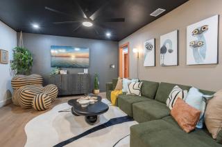 5BR Pool & Game Room - Groups & Families - 9