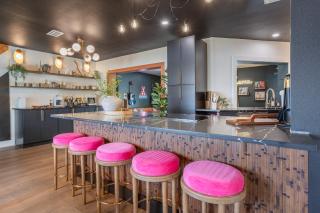 5BR Pool & Game Room - Groups & Families - 2