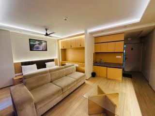 Holyday Stay Inn - 5