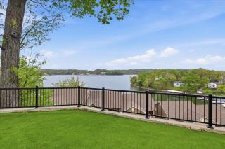 Perfect Lake Escape Near Bagnell Dam Strip - 9