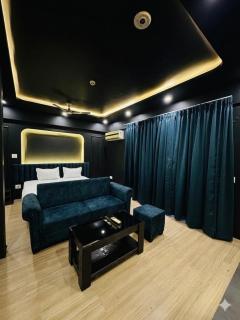 Holyday Stay Inn - 3