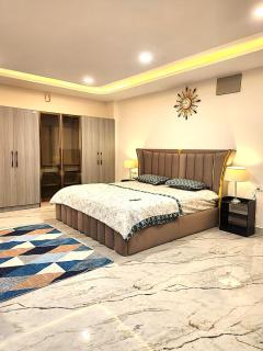 Just Launched Spacious Aesthetic Boutique Room - 0