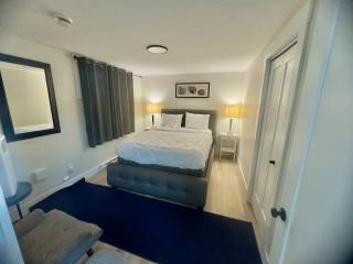 Airport Getaway 4 min to Moncton Airport, Free Parking and super fast WIFI - 5