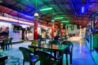 Hotel O Xpress Inn - 1