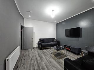 Landcross Co-Living - Private Room Self-Cater - 1