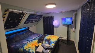 Star Trek-Themed House in Ticonderoga NY! - 4