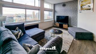 Modern City Centre Apt Stunning 18th Floor View - 0