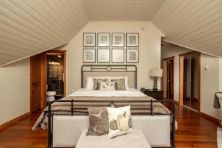 Parkland301 Sunlit 2,000 ft² Penthouse with Mtn View - 3
