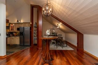 Parkland301 Sunlit 2,000 ft² Penthouse with Mtn View - 1