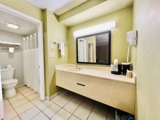 Hometown INN - 8