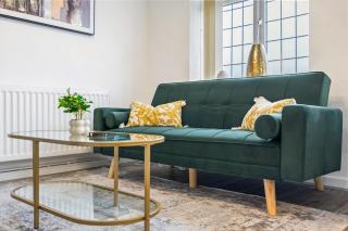Buckingham , 2 Bedroom , Free Parking , Flat - 9