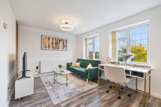 Buckingham , 2 Bedroom , Free Parking , Flat - 7