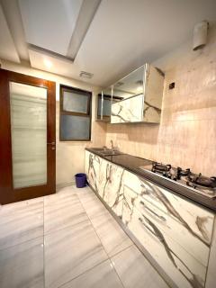 Luxurious 2 Bedroom Apartment in DHA Ideal Family Living - 9