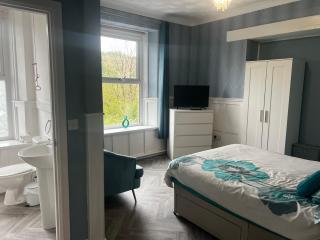 The Llanhilleth Hotel - 2